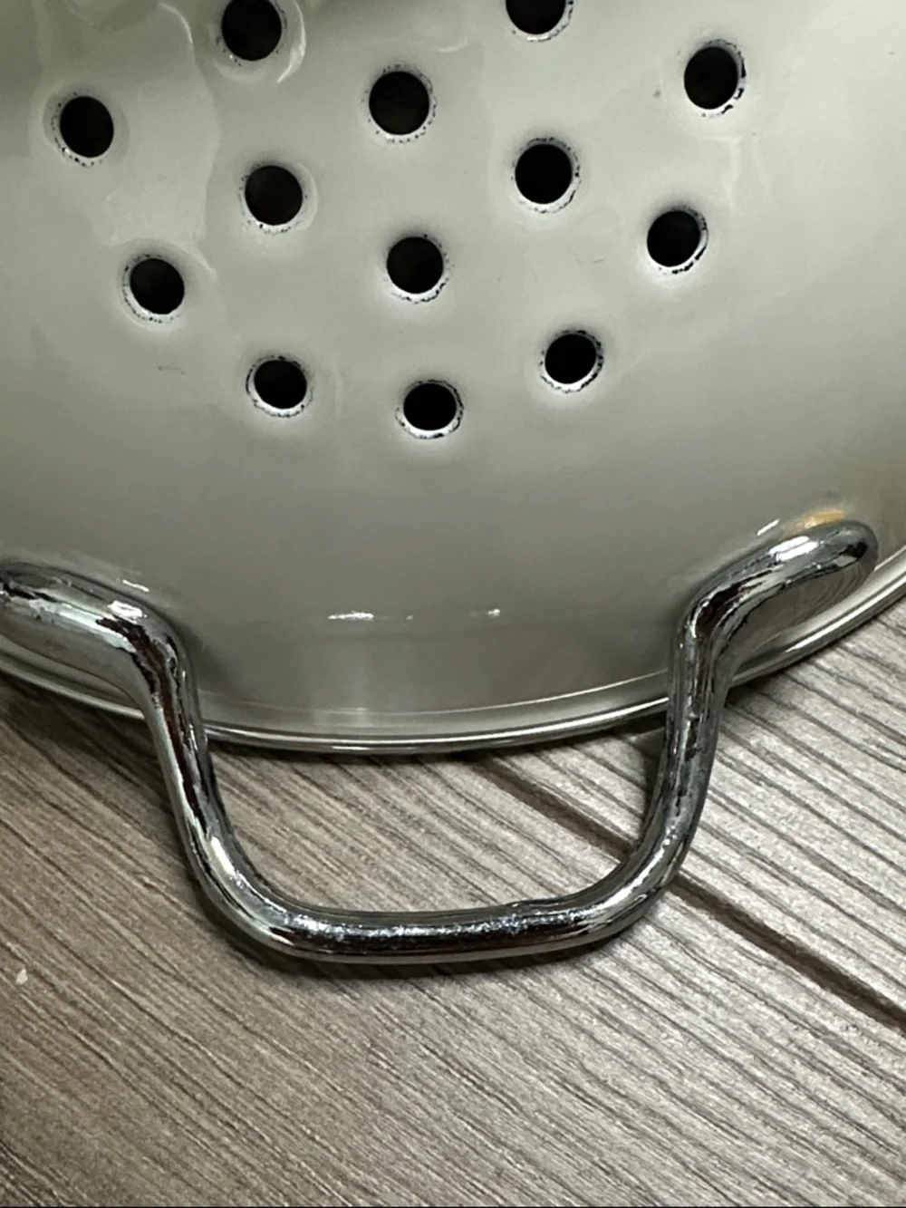 Pfaltzgraff Snow Bear Holiday Enameled Metal Colander 3 Quart‎